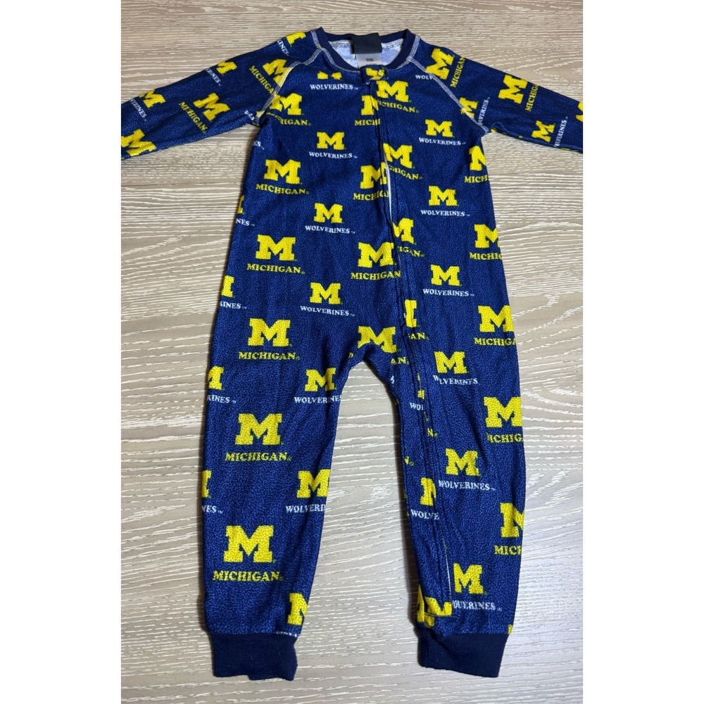 Gen2 Michigan Wolverines Zip Sleeper Size 2T Navy All Over Print